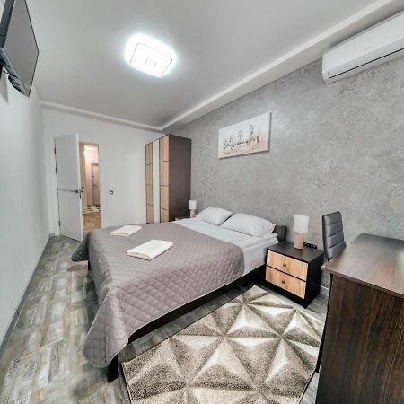 Apartments Kiev Bagian luar foto